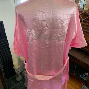 Pink bridesmaid robe